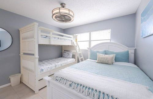 Coastal Condo Amazing Location! 50 Steps to the Beach - Photo 10