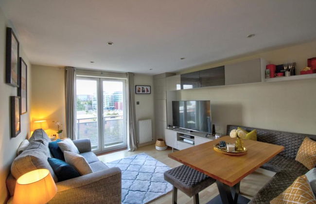 Luxury Modern Apartment With Stunning Balcony View - Foto 7