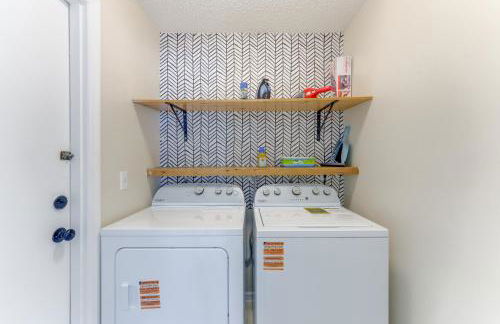 Sunny Skies and Disney Days Davenport Home with Pool! - Foto 22