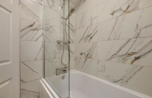 Brandon Grove Stay Sleeps 6 by Week2Week - Photo 8