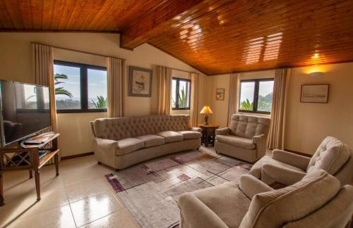 A House With a View - Foto 1