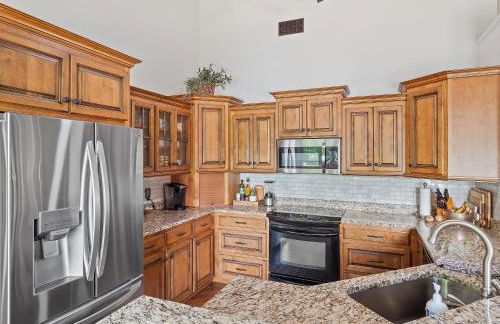 L & L Lodge - Six Bedrooms! Pet-Friendly! - Foto 10