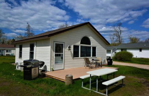 Remodeled, Grill, Outside Seating, Dock, Swimming - Photo 7