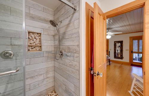 Creekside Family Retreat by Waterfalls and Hiking! - Foto 19