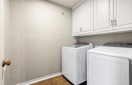 Cosy Waterfront Home - Photo 22