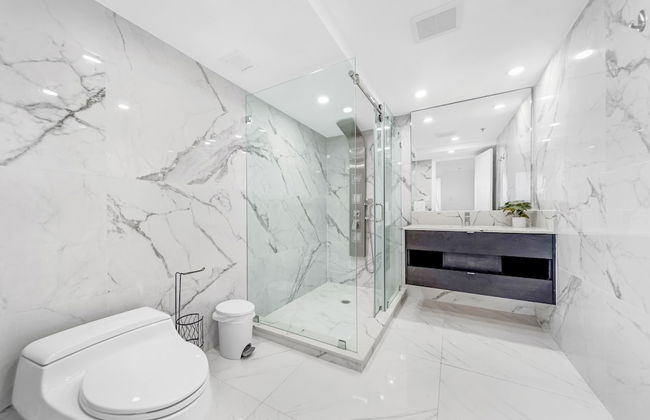 Modern Apartments Biscayne Bay - Photo 36