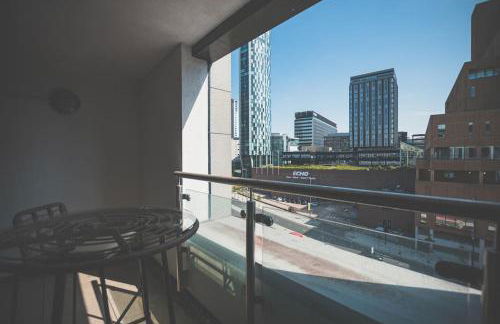 1 Bed Apt - Balcony - City View - Great Location - Foto 11