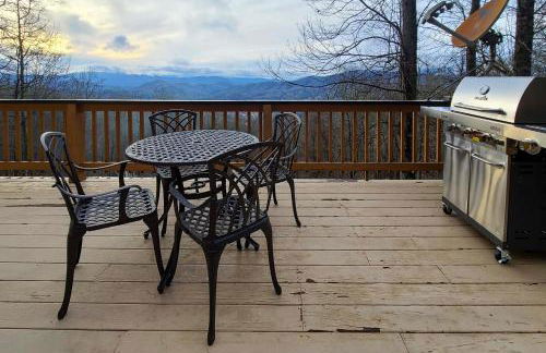Smoky Mountain Cabin with Hot Tub and Views! - Foto 39