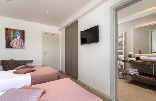 Absolute Traumvilla mit Pool, Sauna, Whirlpool, 6 Bikes, Tischtennis, Outdoor-Kueche, Grillkamin - Photo 19