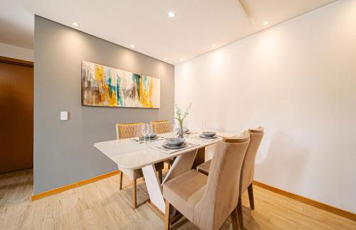 Aconchego e privacidade para sua família com 2 quartos, sala e cozinha integrados e sacada com churrasqueira - Foto 12