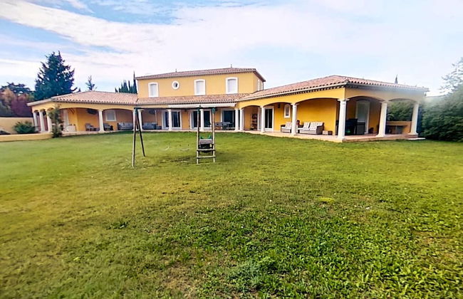 Villa in L'isle-sur-la-sorgue With Pool - Foto 35