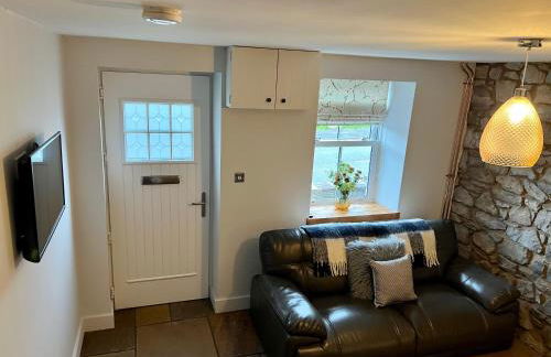 Penderyn Cottage, Waterfall Country, Brecon Beacons - Photo 15