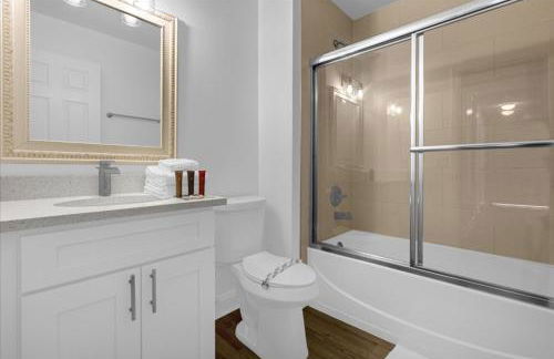 6 Bedrooms- 3,5 Baths- Liberty Village 4539 Pc - Foto 38