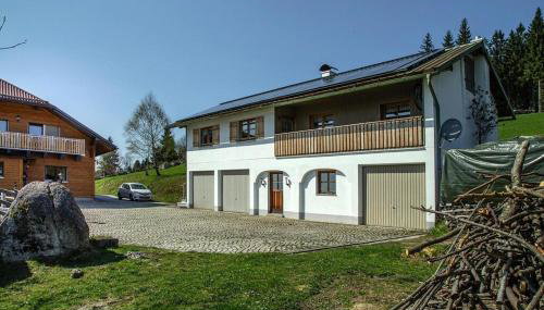 Holiday Home in Neureichenau near Bavarian Forest - Foto 1