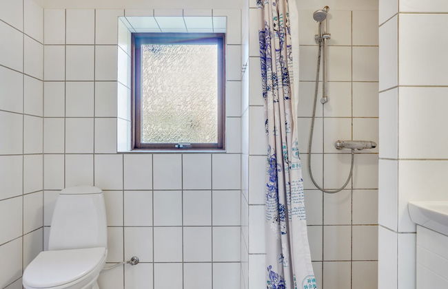 5 bedroom House in Væggerløse with terrace and sauna - Photo 15