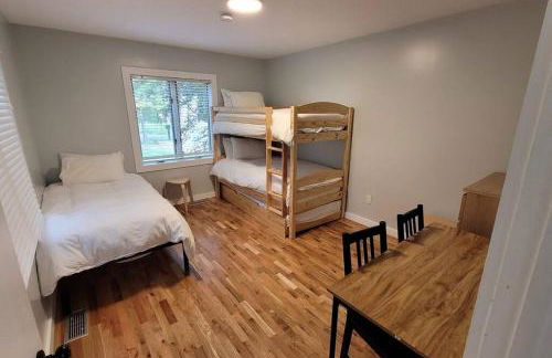 Large Vacation Home Villa- Pool, Indoor Hotub, Game Room, up to 25 guests - Foto 21