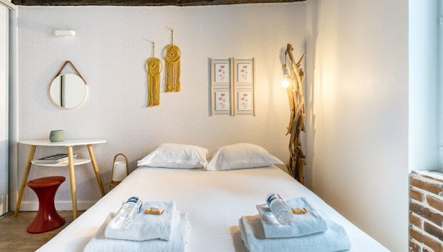 Chic Apartment With Patio - 2br/6p - Le Marais - Foto 2, Habitación