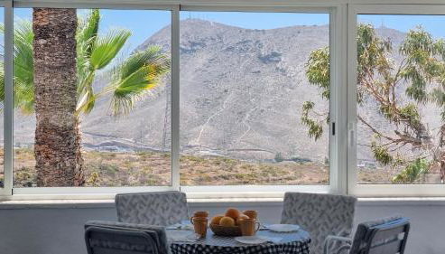 Villa Azure Horizon and Breeze - Panoramic Ocean View and Heated Pool - Foto 3