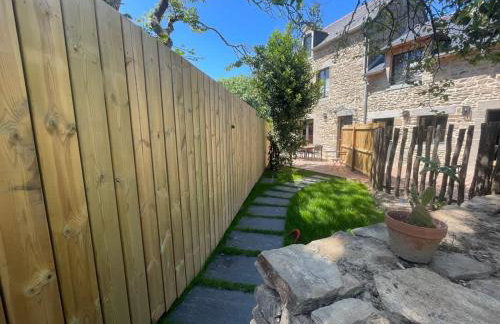 LE ROCHER- Belle maison de charme -Jardin/Parking - Photo 21