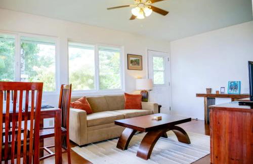 Oceanfront Treehouse at Hakalau with Kitchen - Foto 1