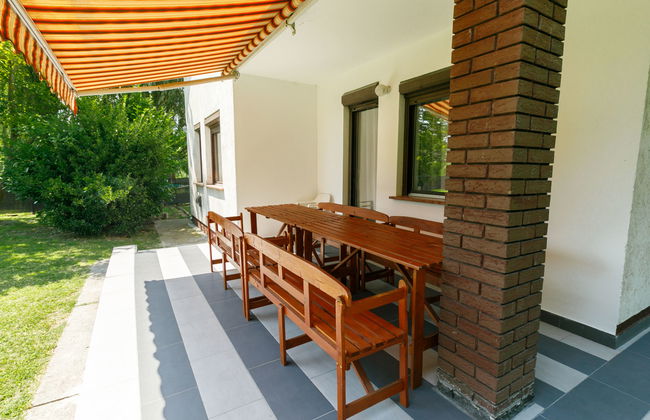 6 bedroom House in Balatonfenyves with garden and terrace - Photo 22