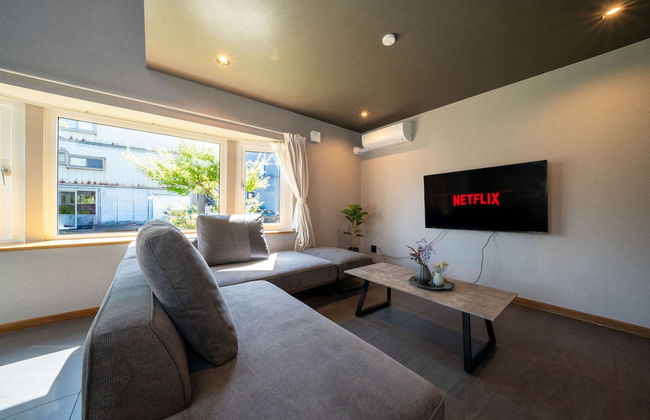 THE CHATEAU - Photo 63