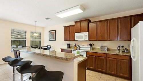 Family Friendly - South Facing Pool - Game Room - Gated - Near Disney - Foto 4