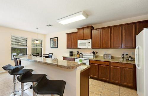 Family Friendly - South Facing Pool - Game Room - Gated - Near Disney - Foto 4