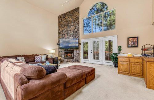 ACE - A Hole in One Right on the Golf Course Hot Tub Mt Views Pines - Foto 12