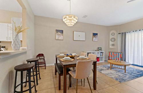 Elegant 3 BDR Townhome in Desirable Regal Palms - Foto 29