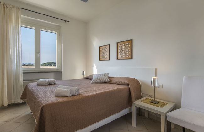 Marina Velca - Foto 17