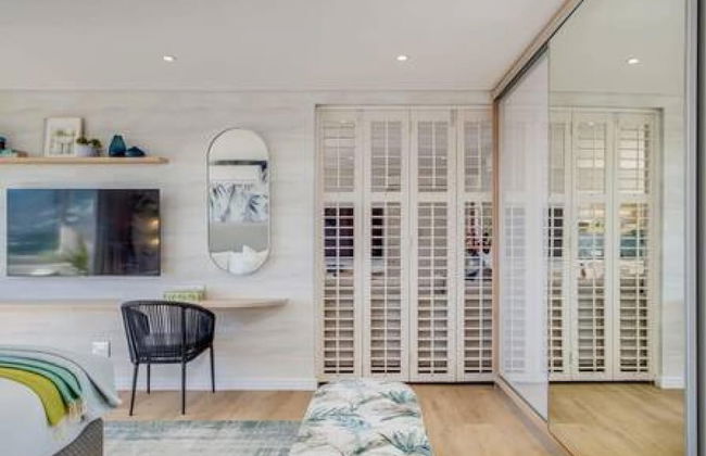 Exquisite Mouille Point Apt by Golf Course Serene Suite - Photo 12