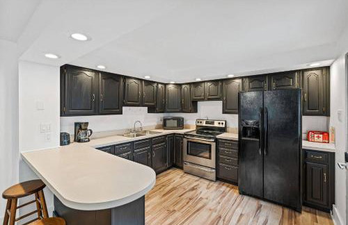 4-Bedroom Downtown Main St , great location! - Foto 17