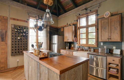 Views and Trails Horse Farm Home in Campobello! - Foto 12