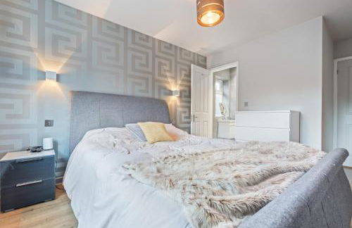 Large 4 Bedroom House Bricket Wood, Van & Car Parking, Sleeps 8 - Foto 34