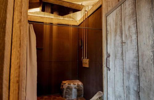 Mimi's Mother Pearl: Includes (2) 4-door UTV's - Foto 2