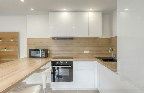 Renovated 1-bedroom apartment with sea view and large balcony Aiguebelle - Foto 7