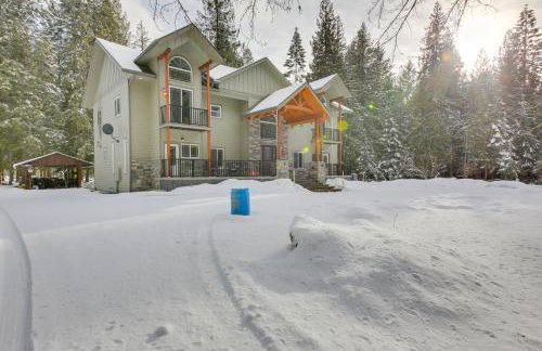 Expansive Group Lake House with Private Hot Tub! - Photo 39