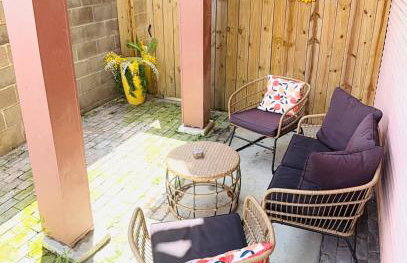 Governors Apartment - 2 bedroom - Steps to FQ - Photo 18