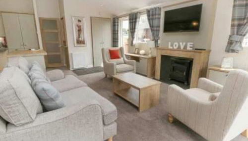 Little Gem Lodge with Hot Tub - Foto 5