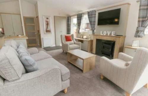 Little Gem Lodge with Hot Tub - Foto 5