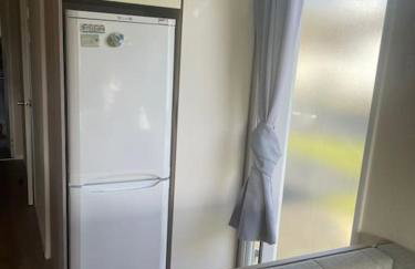 Delightful two bedroom caravan on Par Beach. - Foto 6
