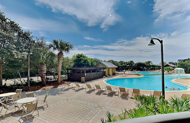 Beach Resort by Southern Vacation Rentals - Photo 41