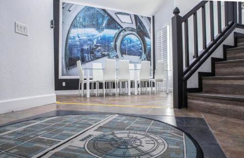 Comfy Expansive Home - Near the Strip - Heated Pool - Foto 10