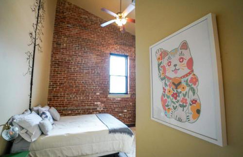 Industrial Escape 2bd 2bath - Photo 18