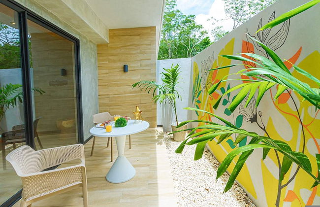 Spacious Apartment With Terrace and Rooftop Pool - Photo 13