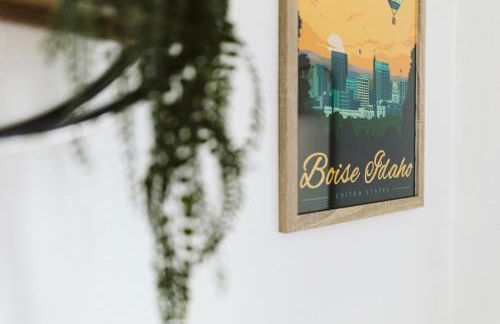 Amazing Escape King Bed BSU Parking Fire Pit - Photo 17