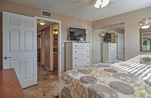 Beachfront St Petersburg Condo with Community Pool! - Foto 18