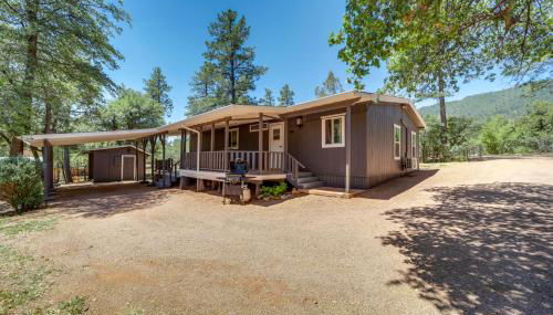 Snowy Peak Views and Cozy Game Nights Pine Home - Foto 5