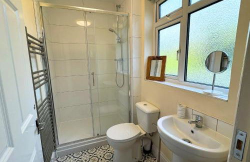 Y-Not House - Double Rooms with Private Bathroom - Photo 6